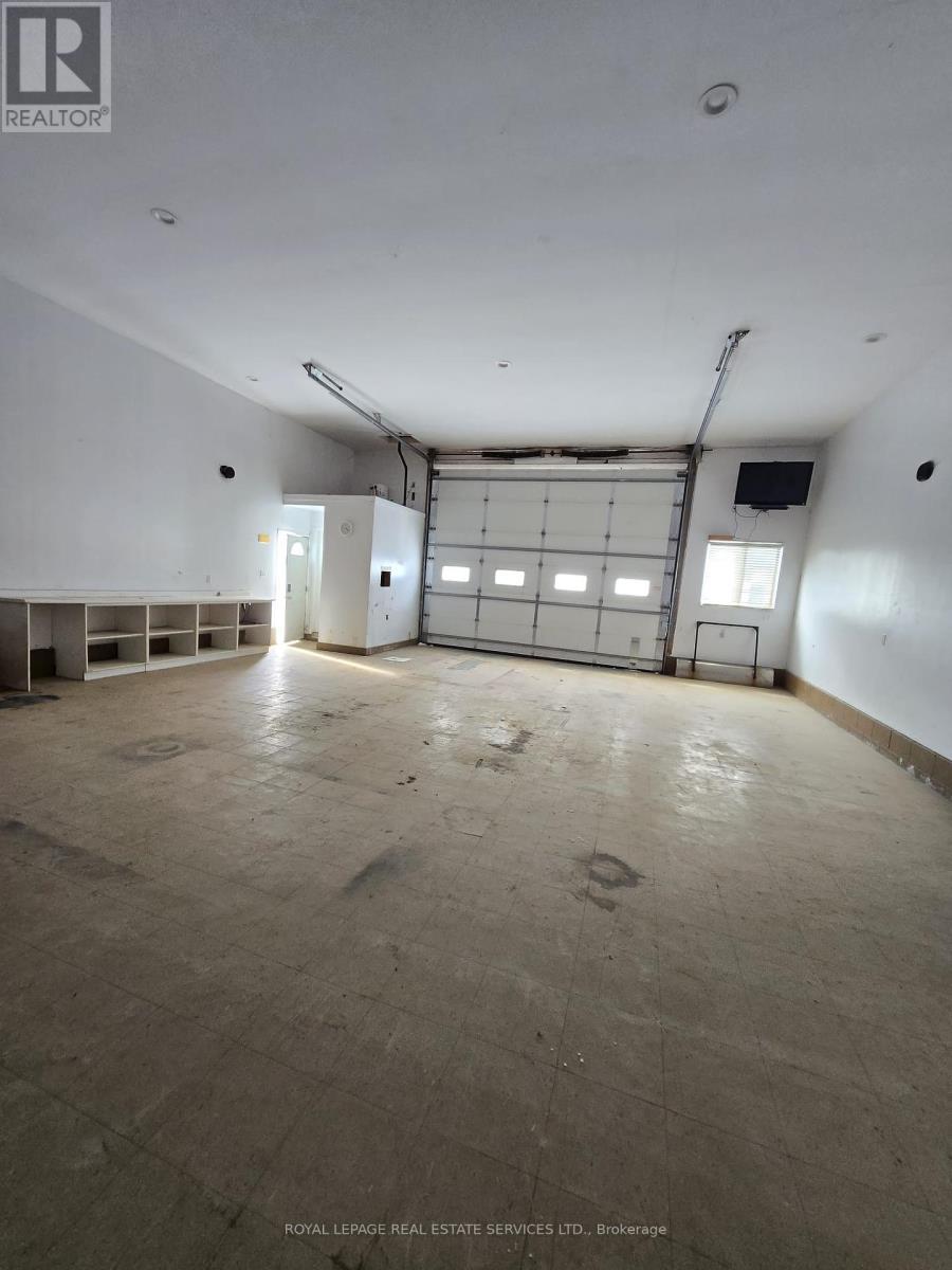 












9240 BRITANNIA ROAD

,
Milton,







Ontario
L9T7G5

