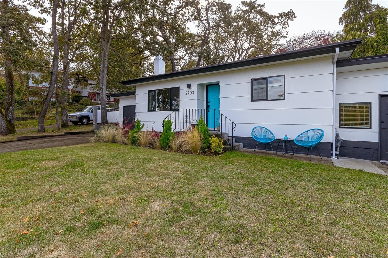 









2700


Hamilton

Rd,
Victoria,




BC
V8R 2Y4

