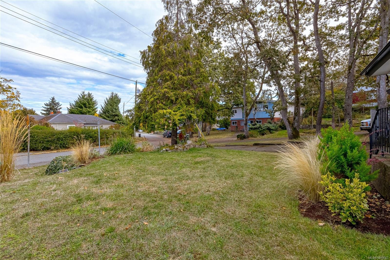 









2700


Hamilton

Rd,
Victoria,




BC
V8R 2Y4


