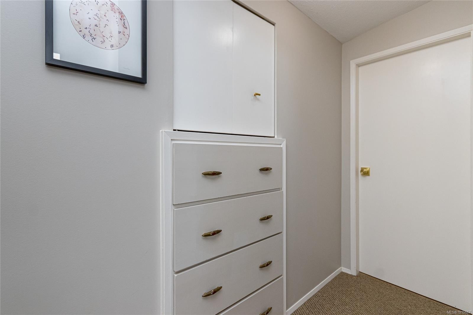 









2700


Hamilton

Rd,
Victoria,




BC
V8R 2Y4

