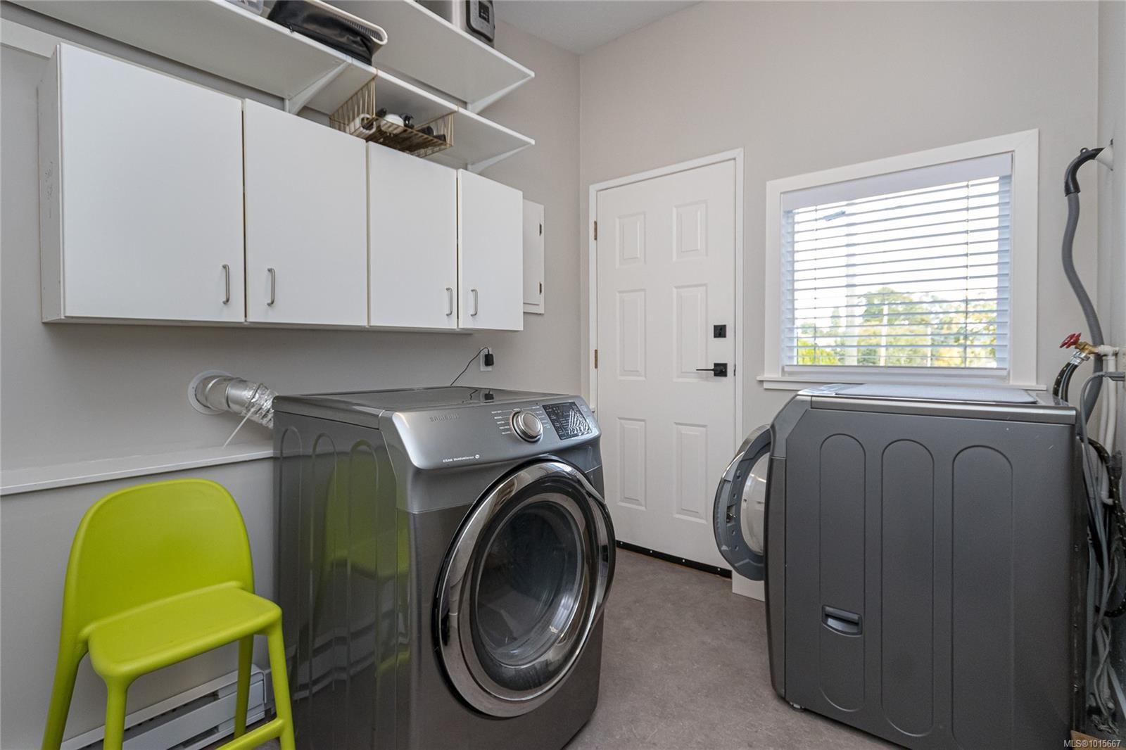 









2700


Hamilton

Rd,
Victoria,




BC
V8R 2Y4

