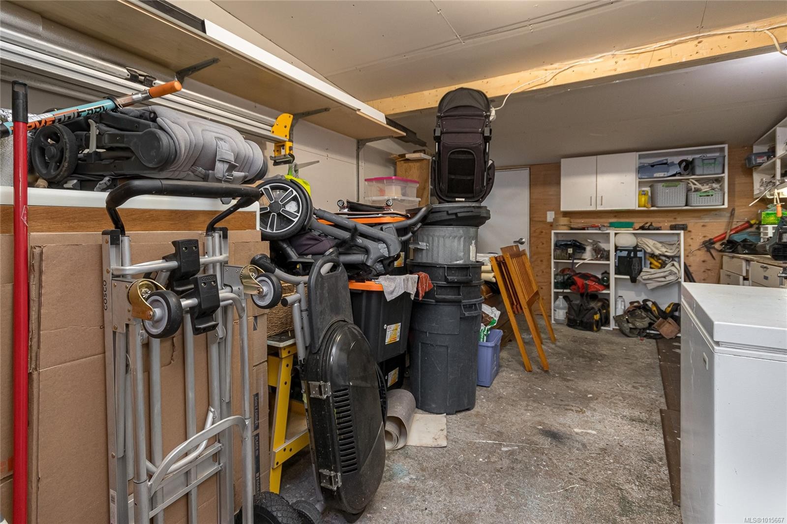









2700


Hamilton

Rd,
Victoria,




BC
V8R 2Y4

