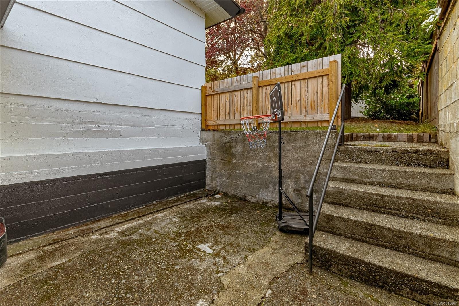 









2700


Hamilton

Rd,
Victoria,




BC
V8R 2Y4

