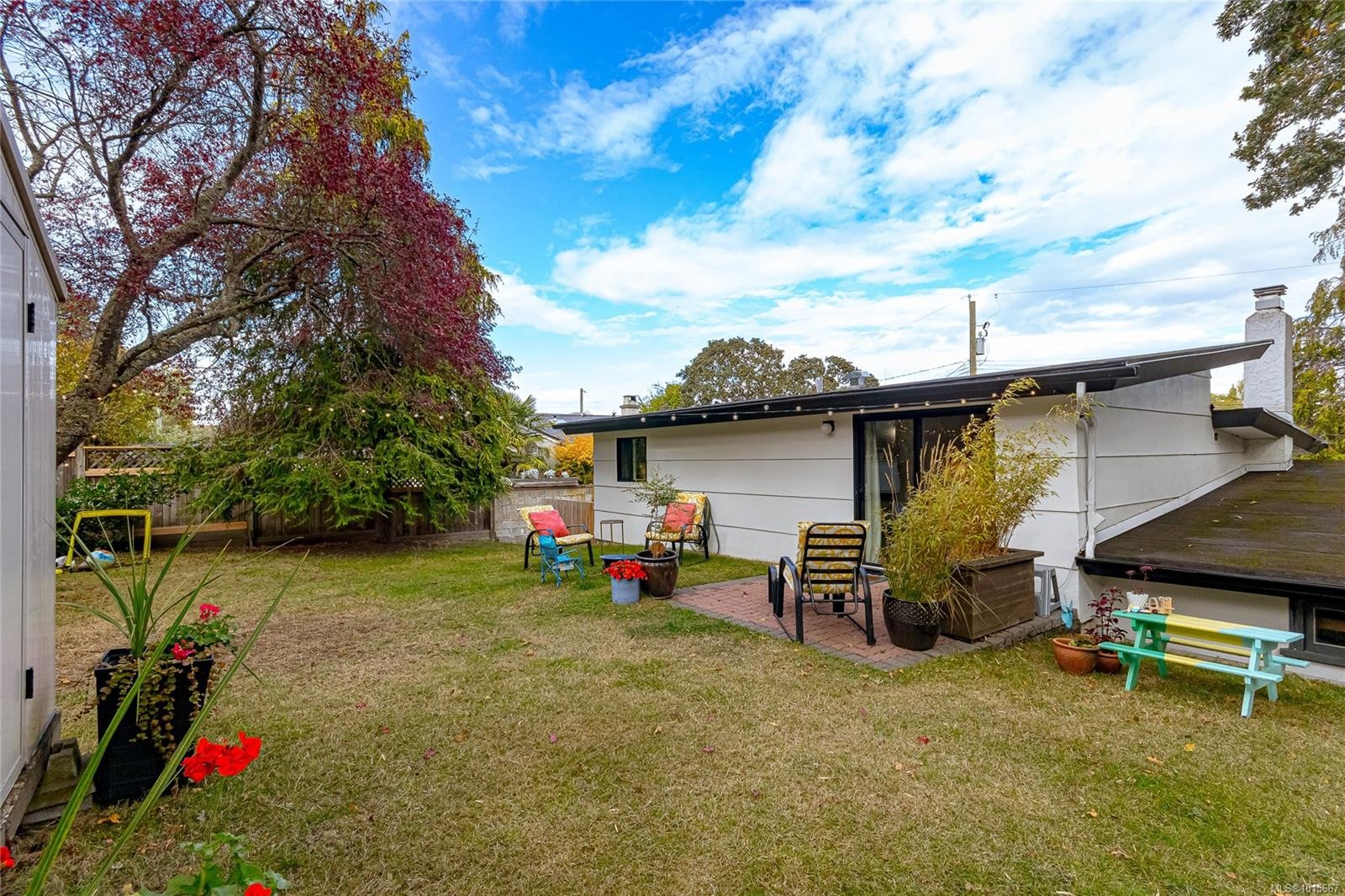 









2700


Hamilton

Rd,
Victoria,




BC
V8R 2Y4

