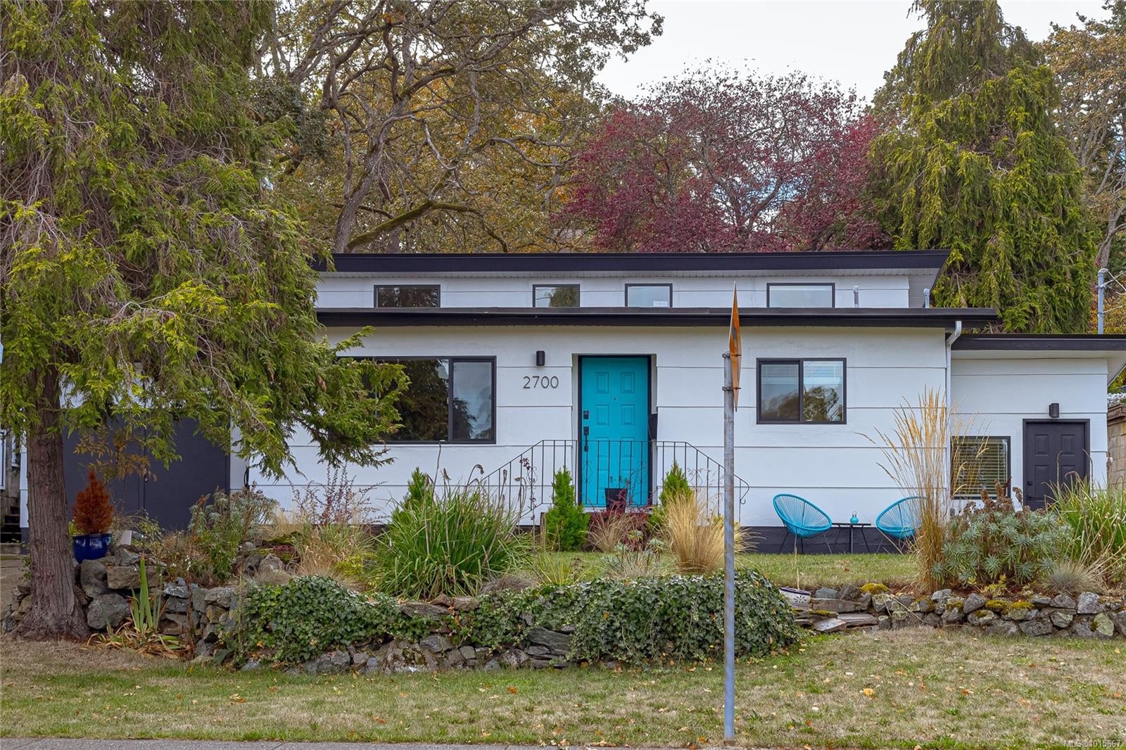 









2700


Hamilton

Rd,
Victoria,




BC
V8R 2Y4

