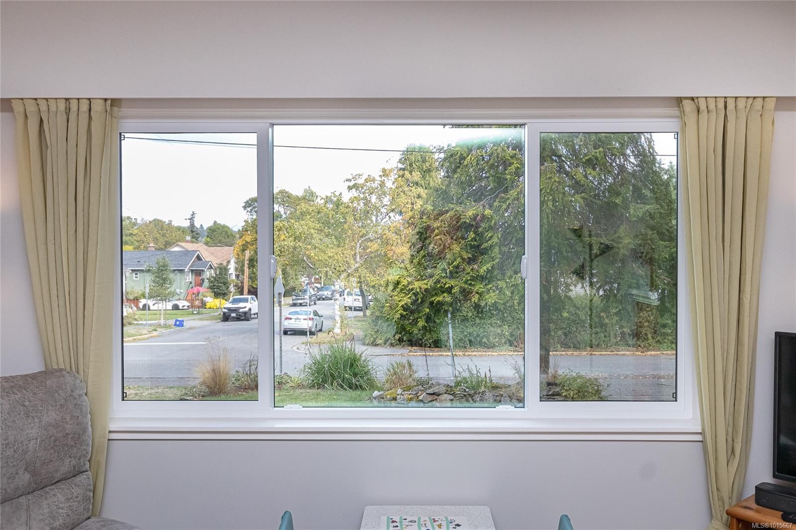 









2700


Hamilton

Rd,
Victoria,




BC
V8R 2Y4

