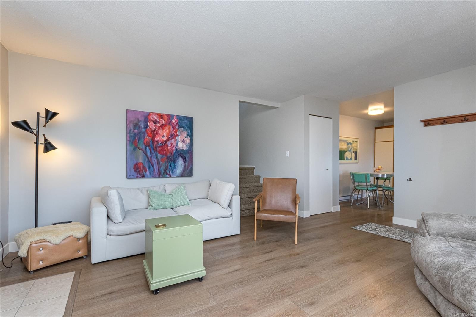 









2700


Hamilton

Rd,
Victoria,




BC
V8R 2Y4

