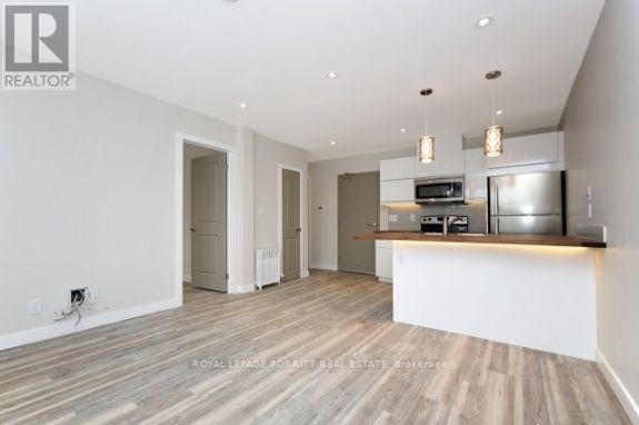 












3 - 3411 LAKE SHORE BOULEVARD W

,
Toronto,




Ontario
M8W1N2

