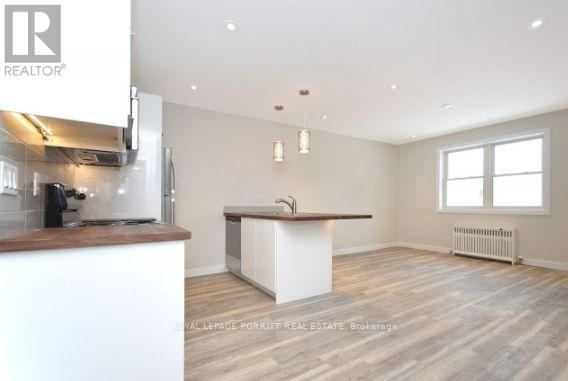 












3 - 3411 LAKE SHORE BOULEVARD W

,
Toronto,




Ontario
M8W1N2

