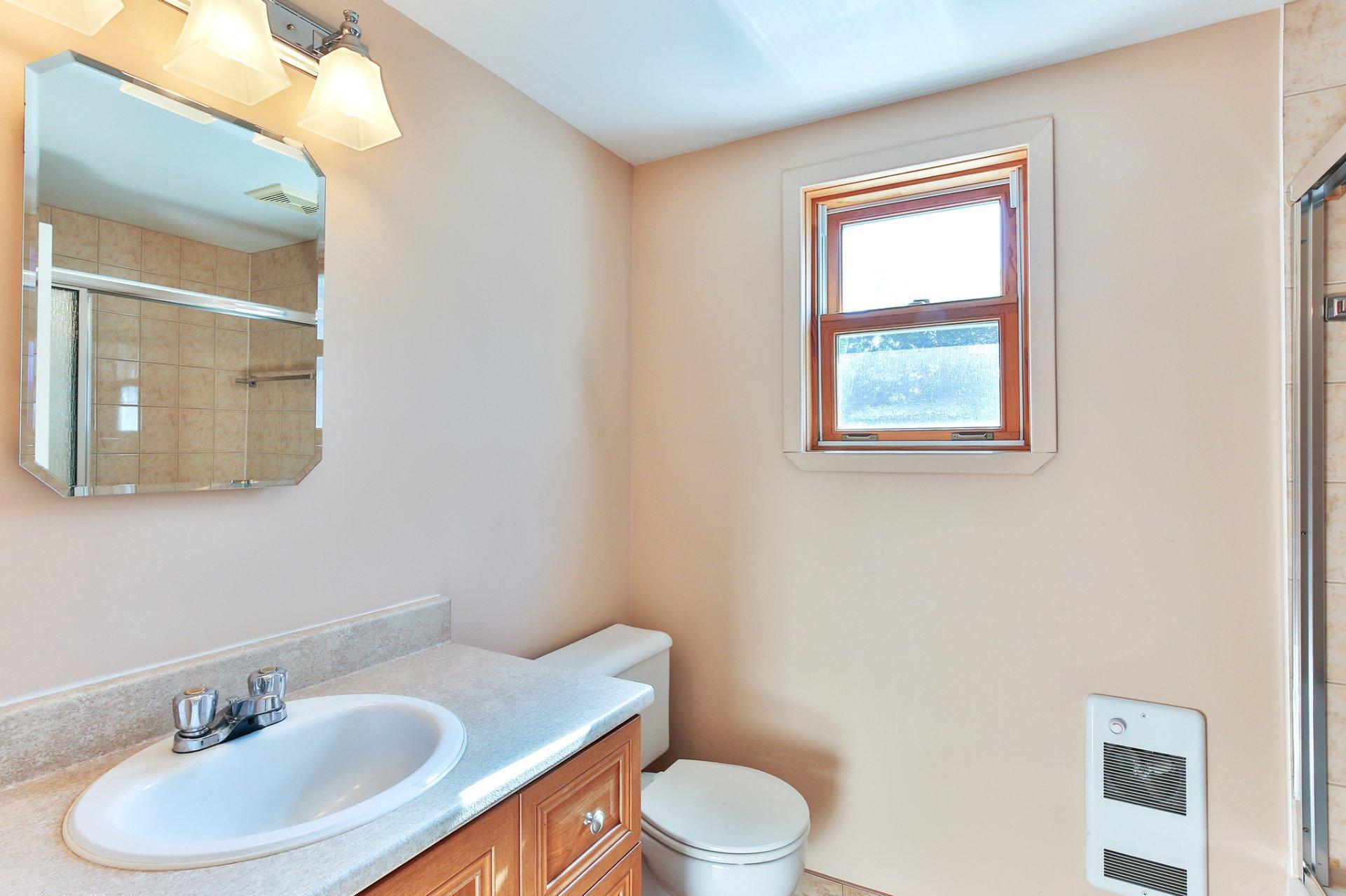 









14

 - 14B


Rue Élisabeth

,
Bedford - Ville,




QC
J0J1A0

