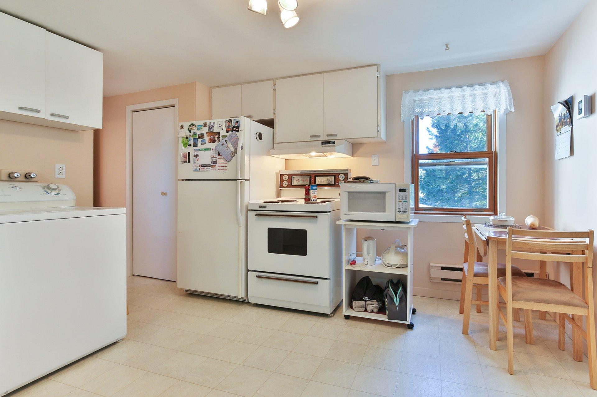 









14

 - 14B


Rue Élisabeth

,
Bedford - Ville,




QC
J0J1A0

