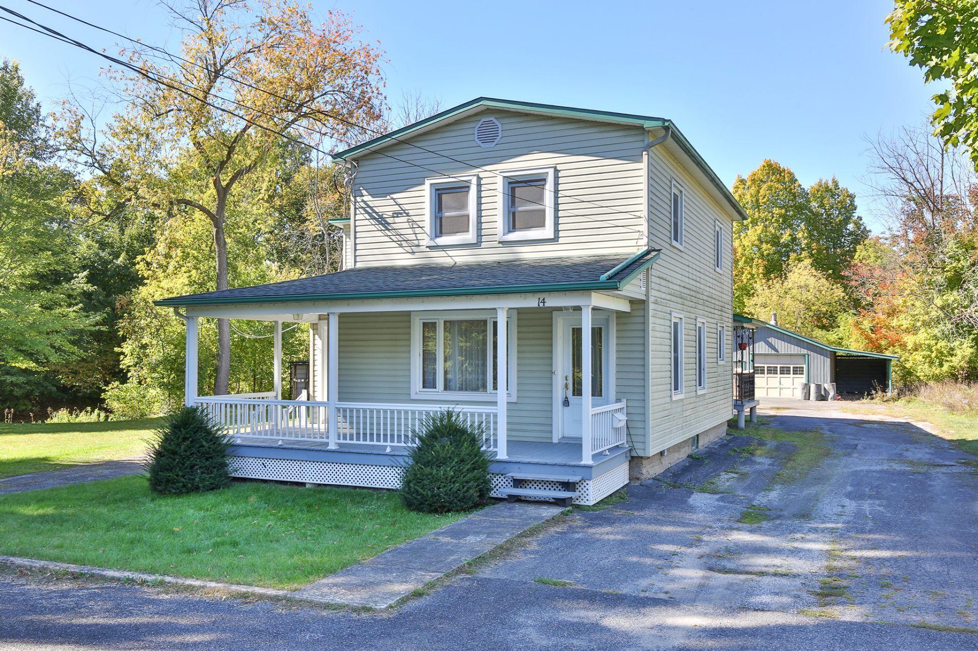 









14

 - 14B


Rue Élisabeth

,
Bedford - Ville,




QC
J0J1A0

