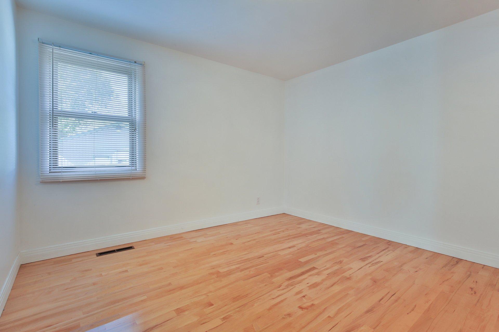 









14

 - 14B


Rue Élisabeth

,
Bedford - Ville,




QC
J0J1A0

