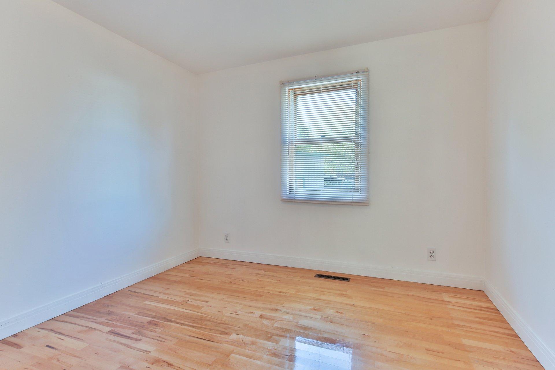 









14

 - 14B


Rue Élisabeth

,
Bedford - Ville,




QC
J0J1A0

