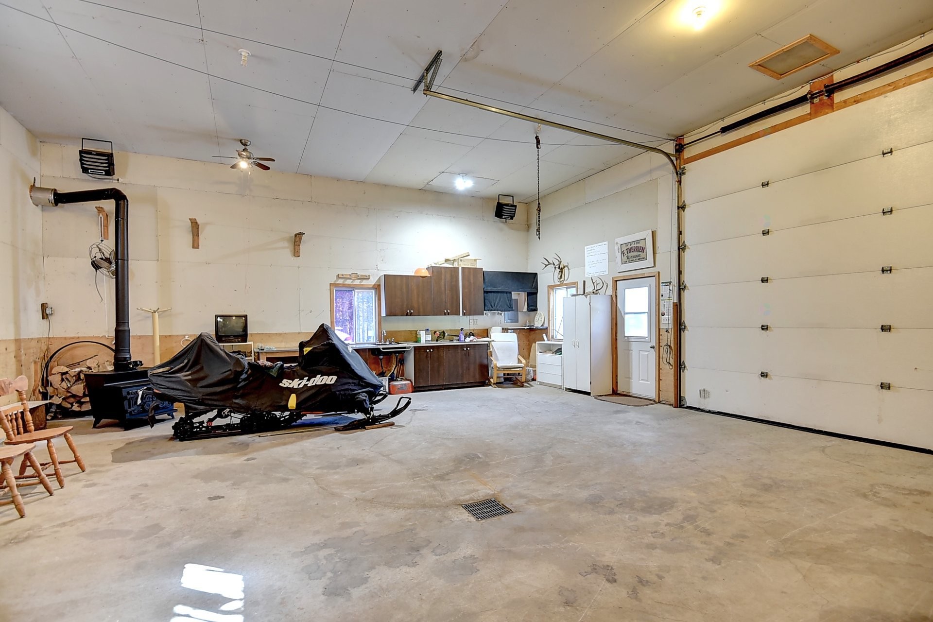 









172


Ch. du Domaine

,
Saint-Michel-des-Saints,




QC
J0K3B0

