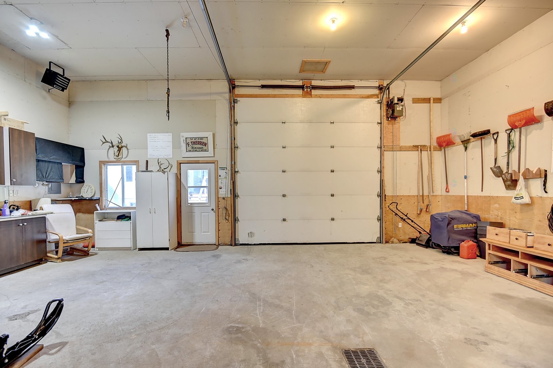 









172


Ch. du Domaine

,
Saint-Michel-des-Saints,




QC
J0K3B0

