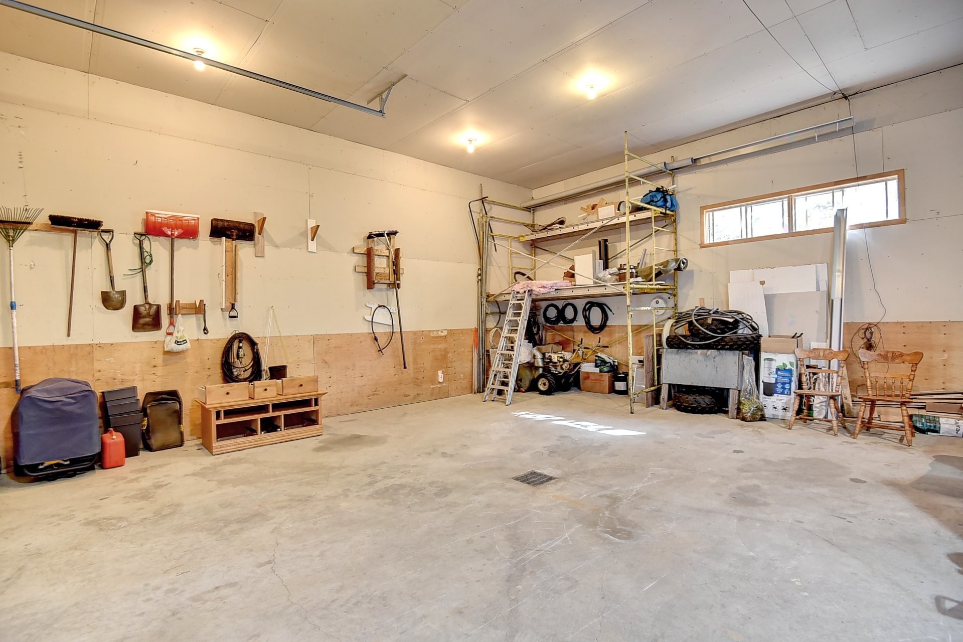 









172


Ch. du Domaine

,
Saint-Michel-des-Saints,




QC
J0K3B0

