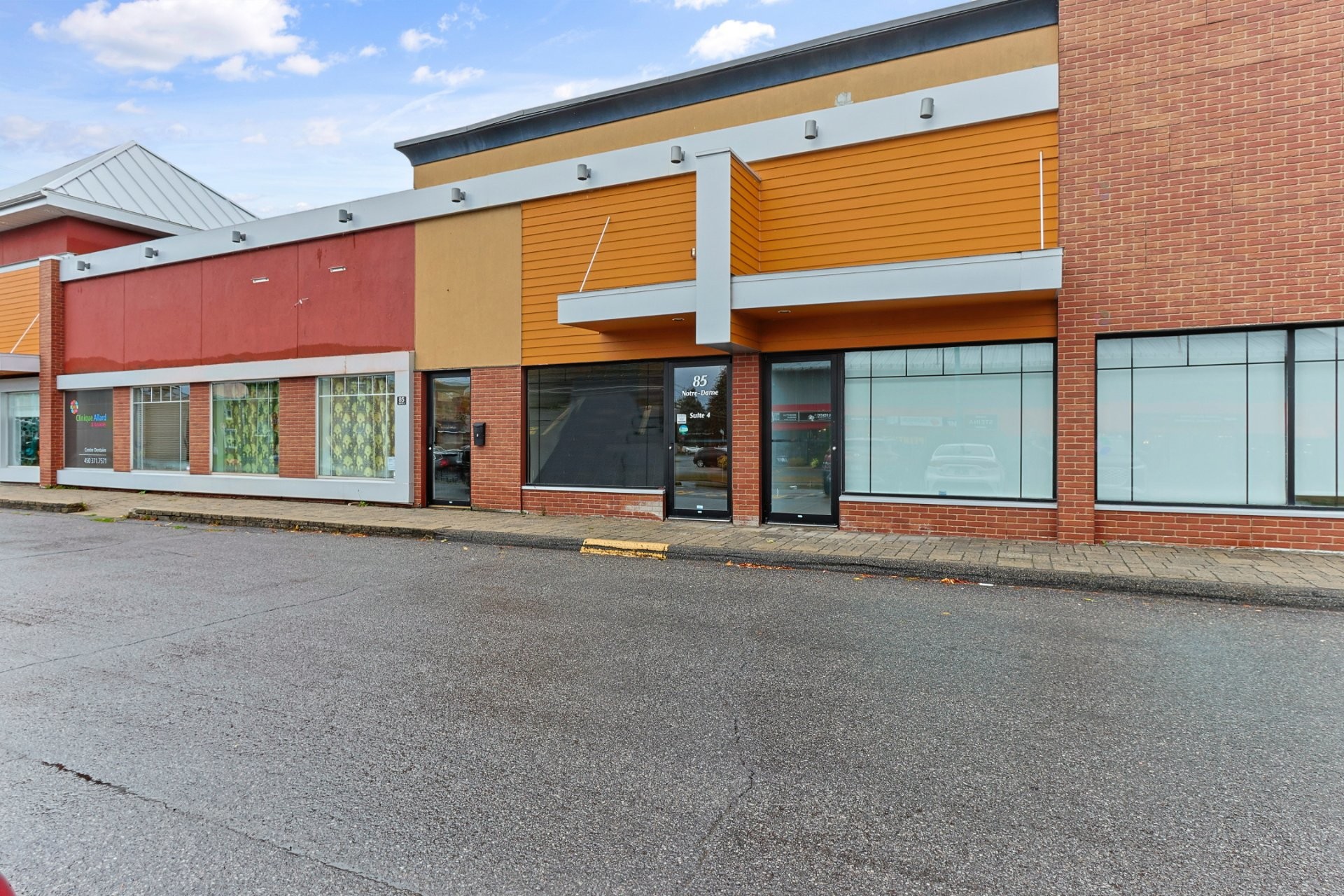 









85


Rue Notre-Dame

, 4,
Salaberry-de-Valleyfield,




QC
J6S1E7

