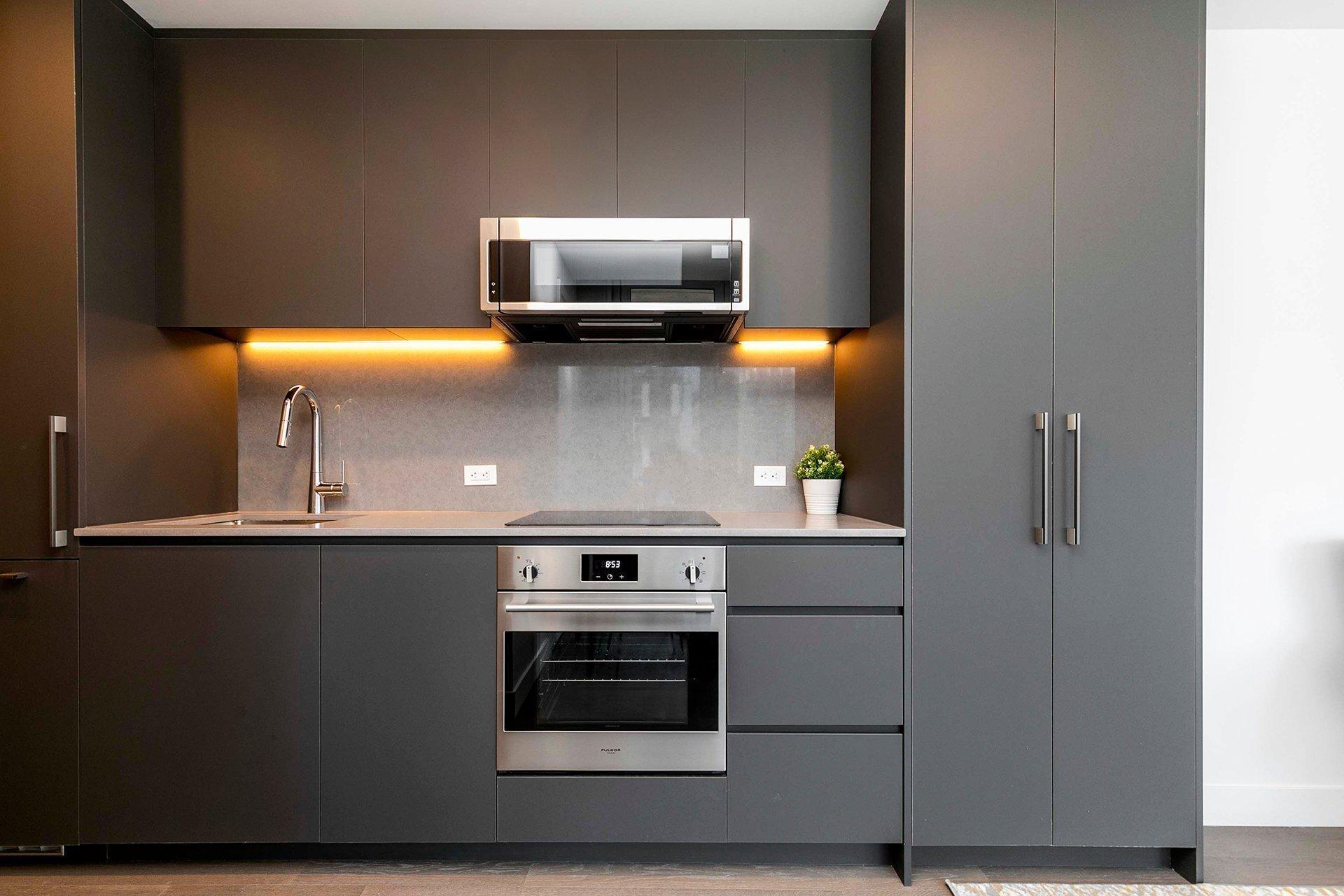 









1500


Boul. René-Lévesque O.

, 1514,
Montréal (Ville-Marie),




QC
H3H1P8

