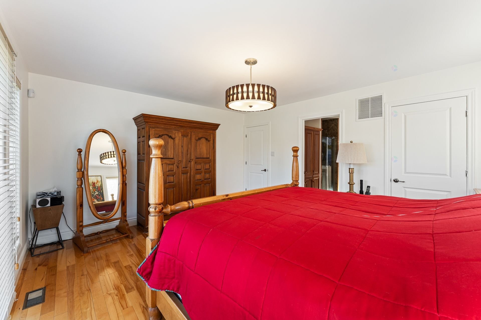 









34


Rue des Tangaras

,
Orford,




QC
J1X0B9

