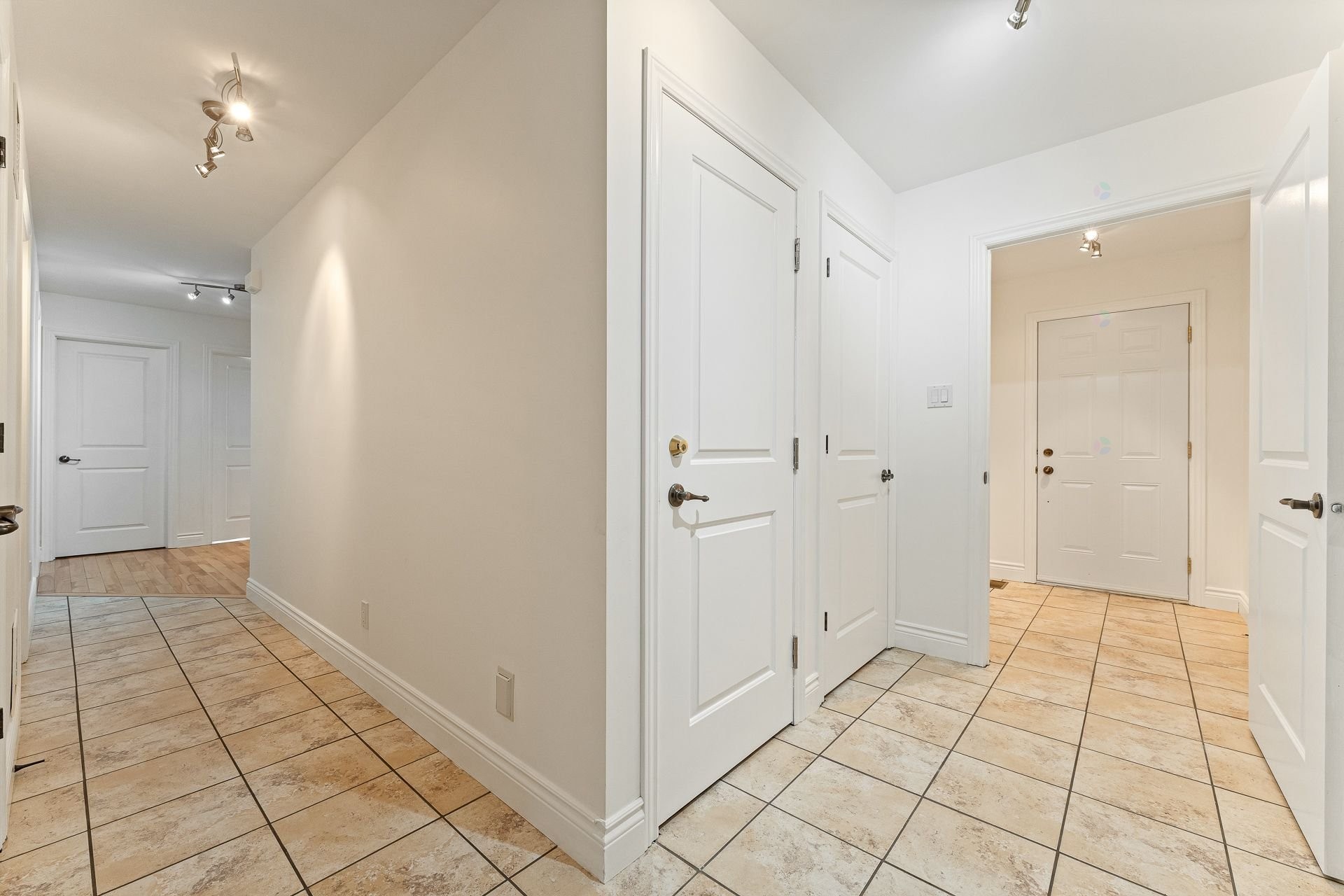 









34


Rue des Tangaras

,
Orford,




QC
J1X0B9

