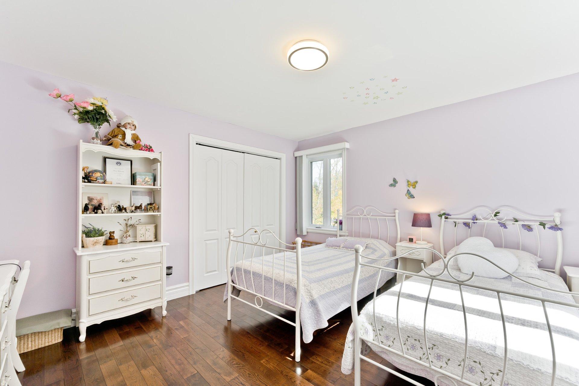









24


Ch. du Soleil-Levant

,
Bolton-Est,




QC
J0E1G0

