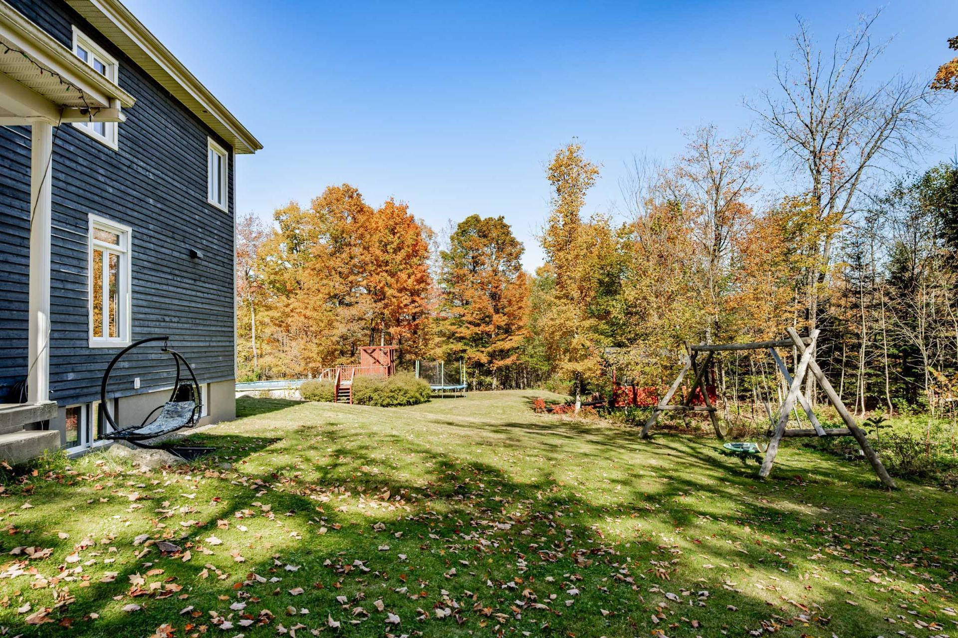 









24


Ch. du Soleil-Levant

,
Bolton-Est,




QC
J0E1G0


