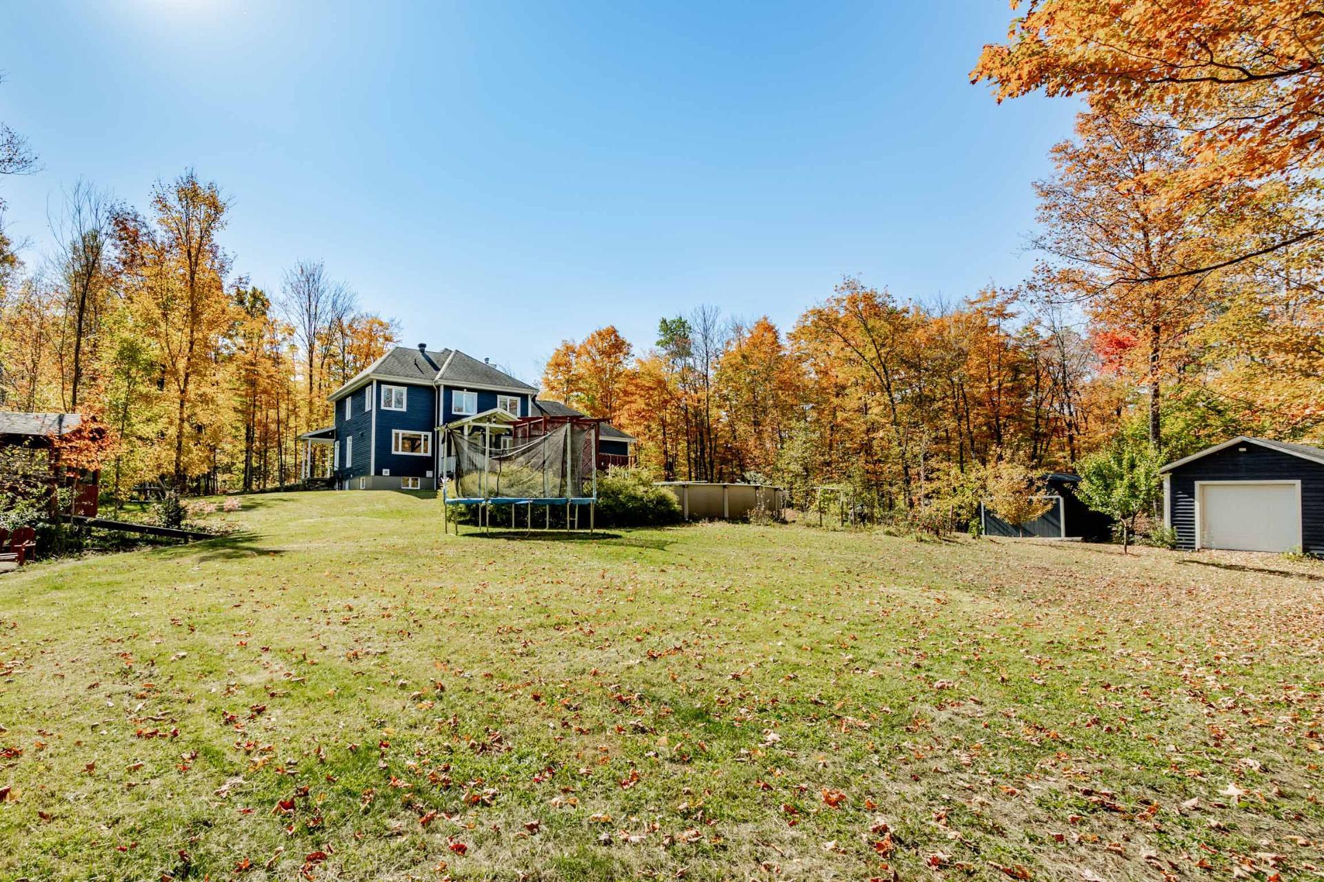 









24


Ch. du Soleil-Levant

,
Bolton-Est,




QC
J0E1G0

