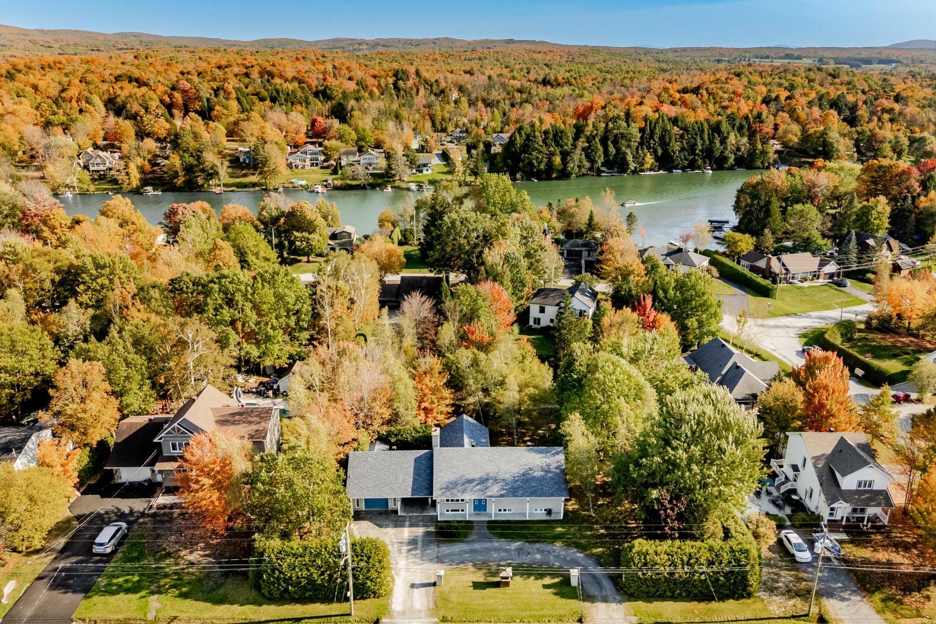 









850


Av. du Parc

,
Sherbrooke (Brompton/Rock Forest/Saint-Élie/Deauville),




QC
J1N3N8

