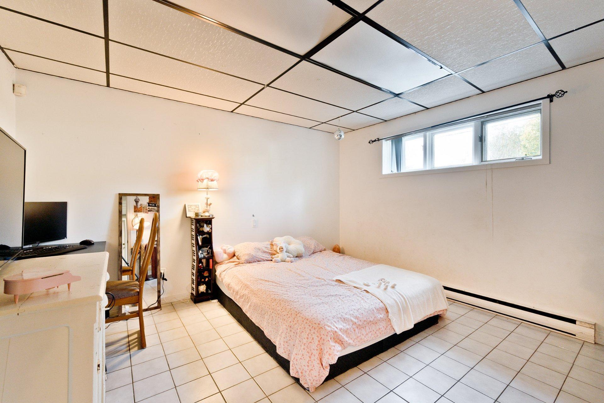 









850


Av. du Parc

,
Sherbrooke (Brompton/Rock Forest/Saint-Élie/Deauville),




QC
J1N3N8

