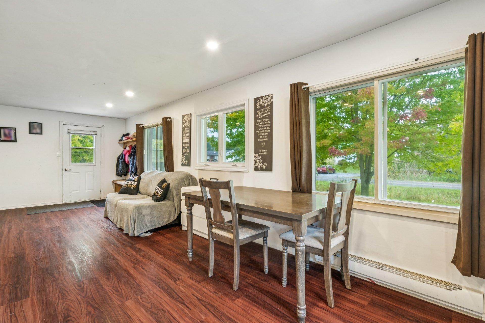 









48


Rue Ginette

,
Noyan,




QC
J0J1B0

