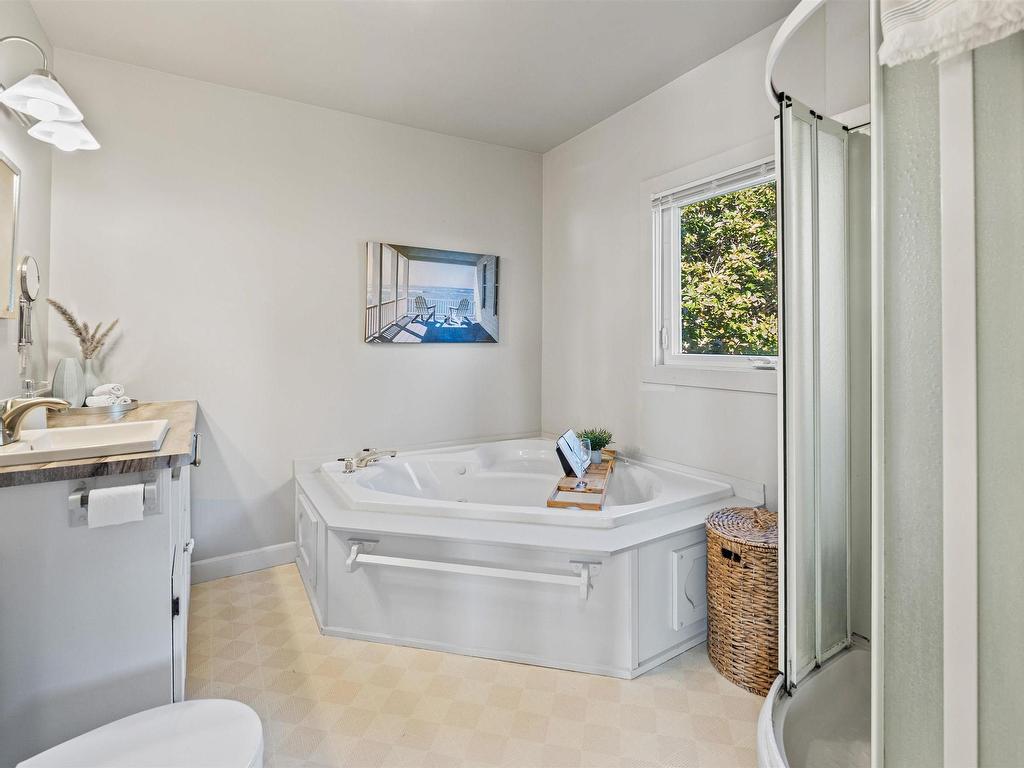 












664 Ketch Harbour Road

,
Portuguese Cove,




NS
B3V 1K2

