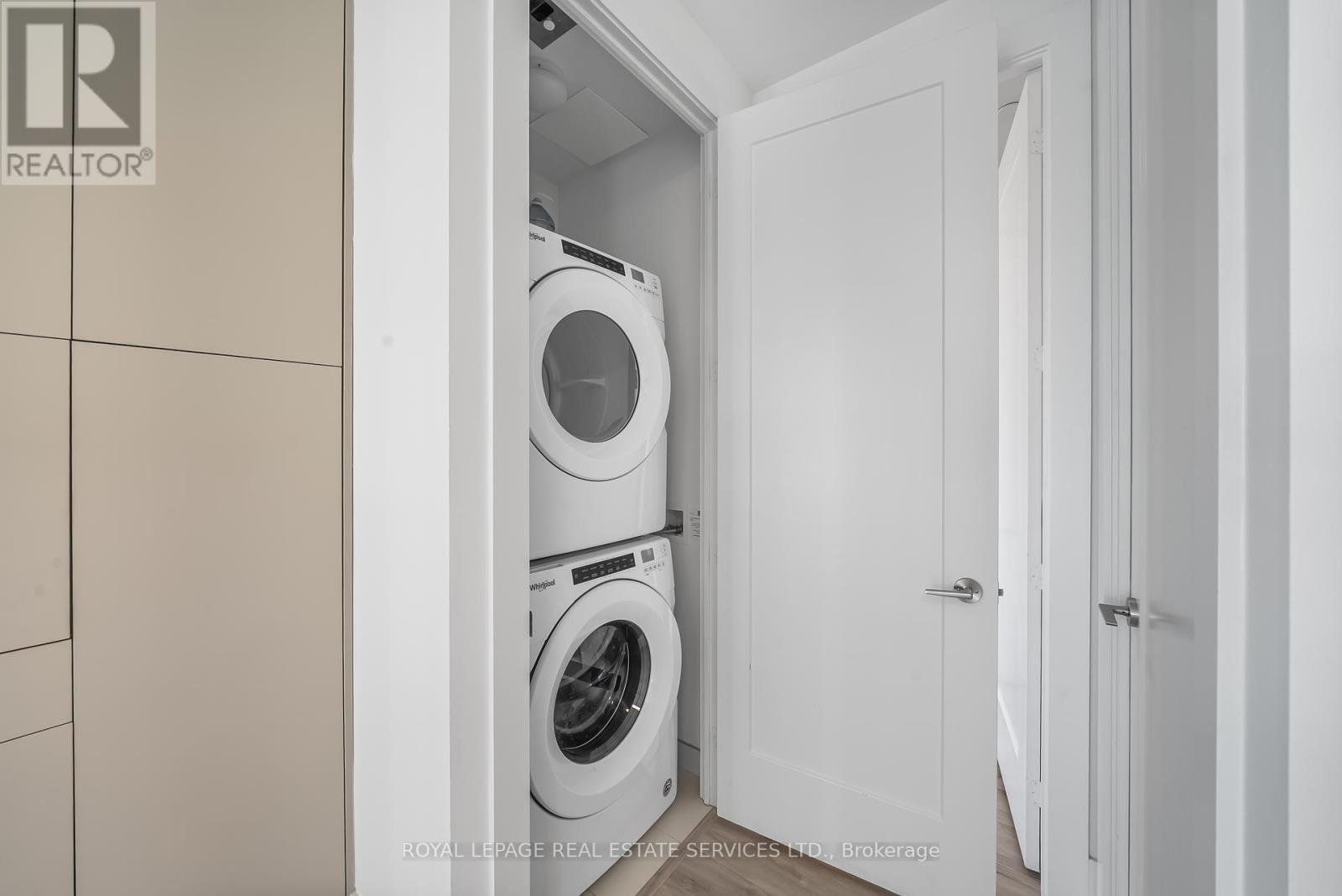 












922 - 118 MERCHANTS' WHARF

,
Toronto,




Ontario
M5A0L3

