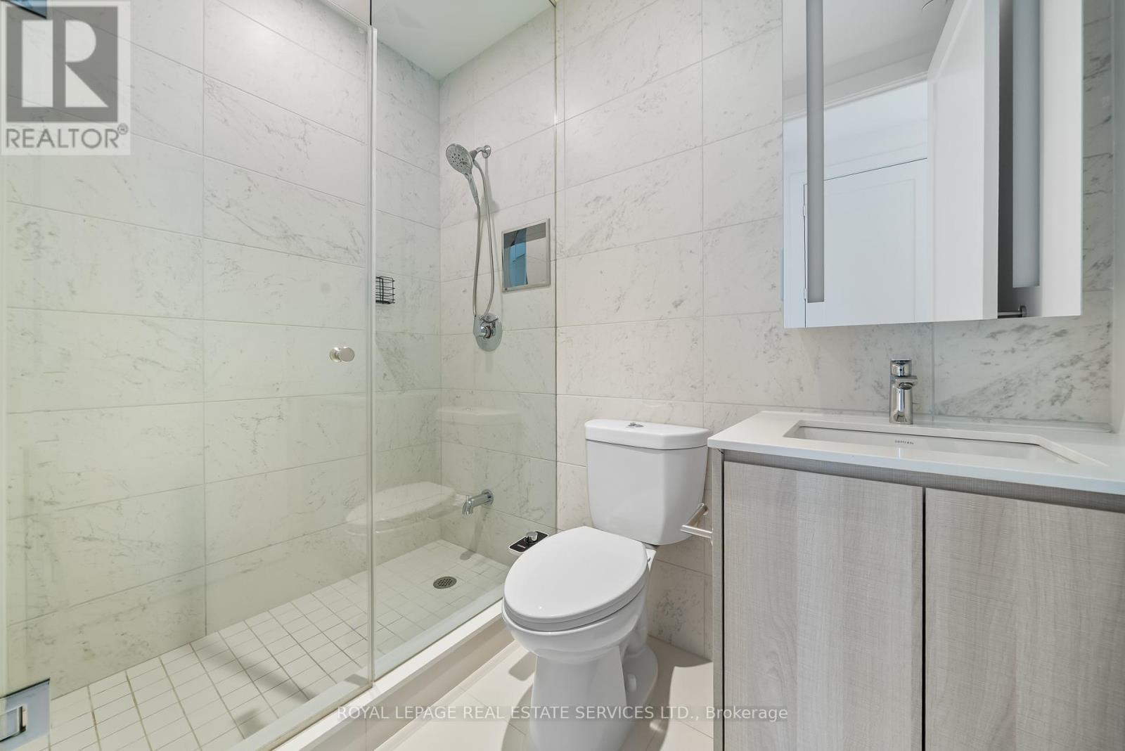 












922 - 118 MERCHANTS' WHARF

,
Toronto,




Ontario
M5A0L3

