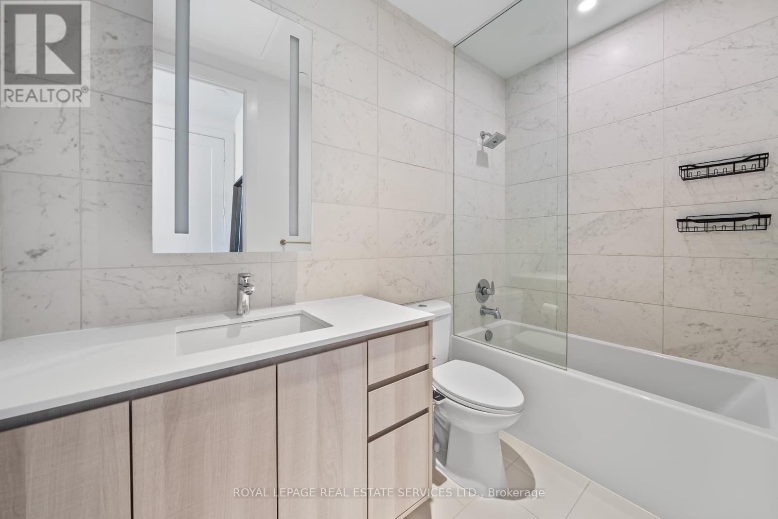 












922 - 118 MERCHANTS' WHARF

,
Toronto,




Ontario
M5A0L3

