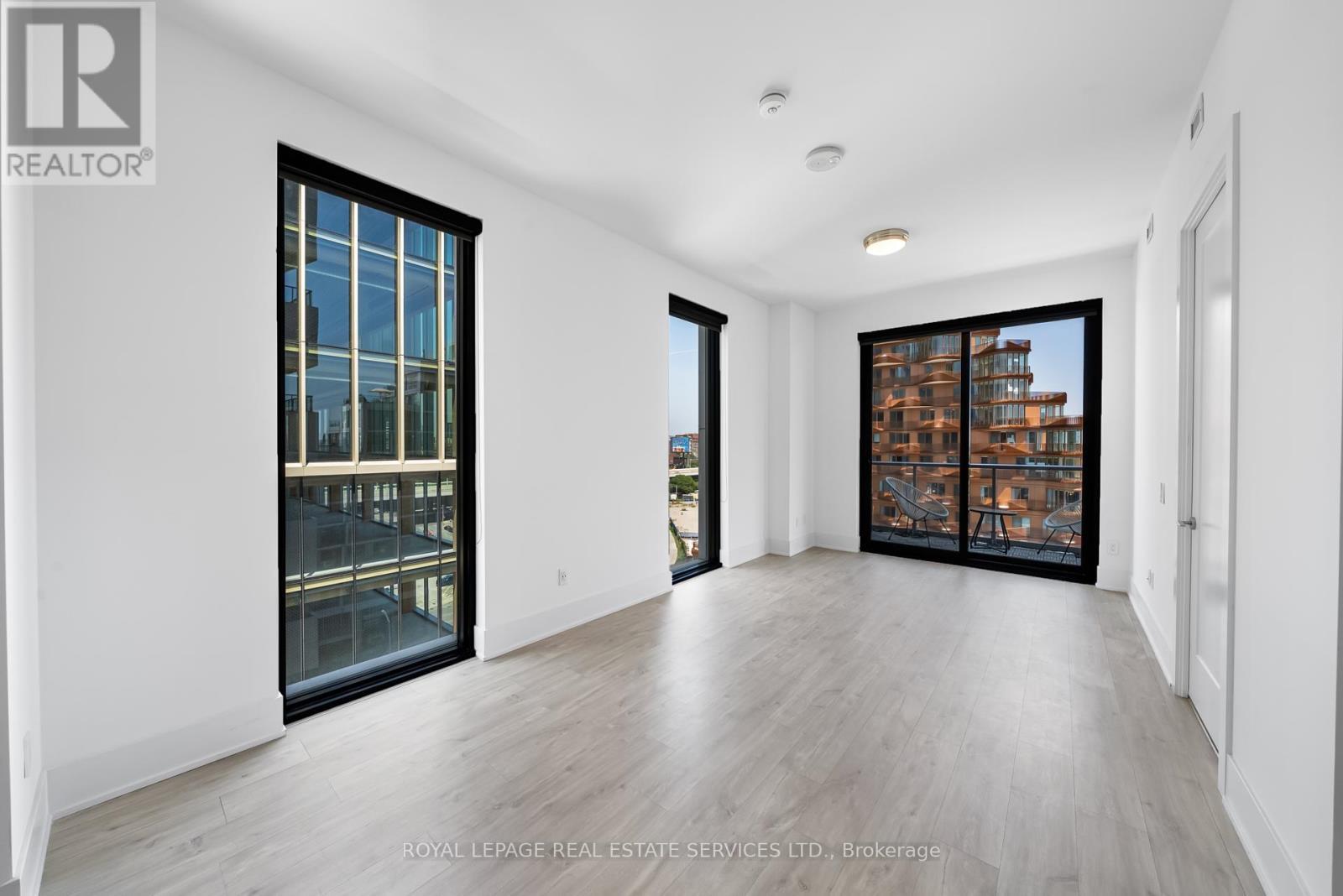 












922 - 118 MERCHANTS' WHARF

,
Toronto,




Ontario
M5A0L3

