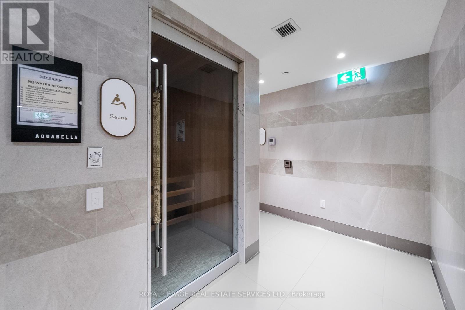 












922 - 118 MERCHANTS' WHARF

,
Toronto,




Ontario
M5A0L3

