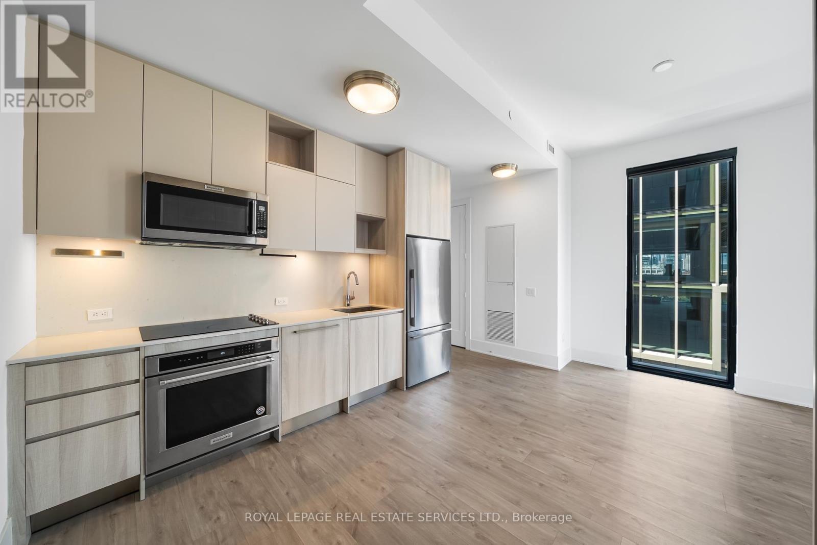 












922 - 118 MERCHANTS' WHARF

,
Toronto,




Ontario
M5A0L3

