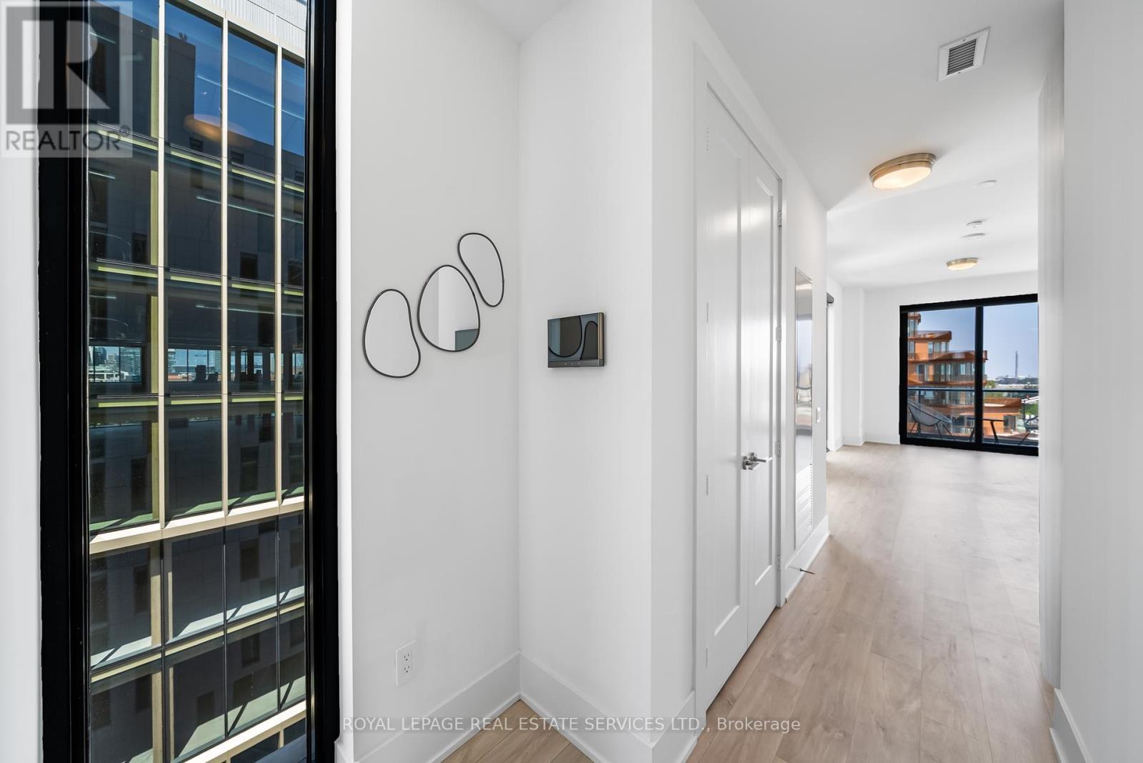 












922 - 118 MERCHANTS' WHARF

,
Toronto,




Ontario
M5A0L3

