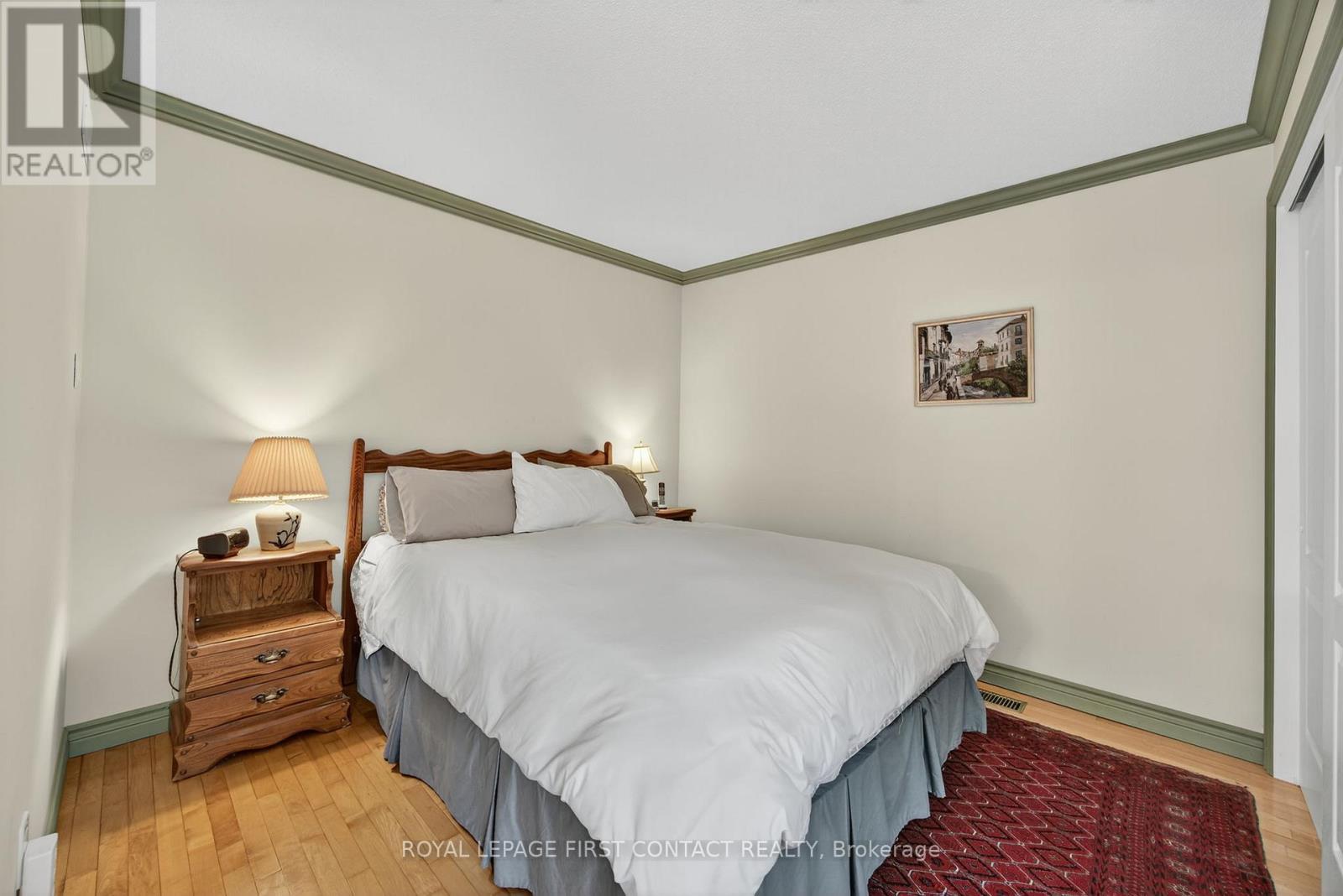 












7 MAPLECREST ROAD

,
Springwater,




Ontario
L9X0P8

