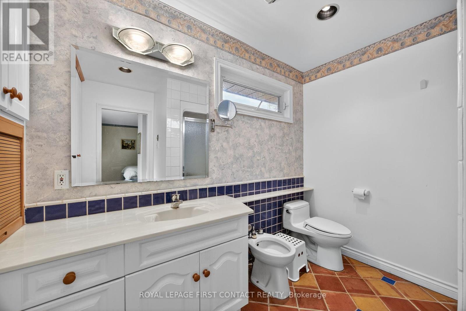 












7 MAPLECREST ROAD

,
Springwater,




Ontario
L9X0P8

