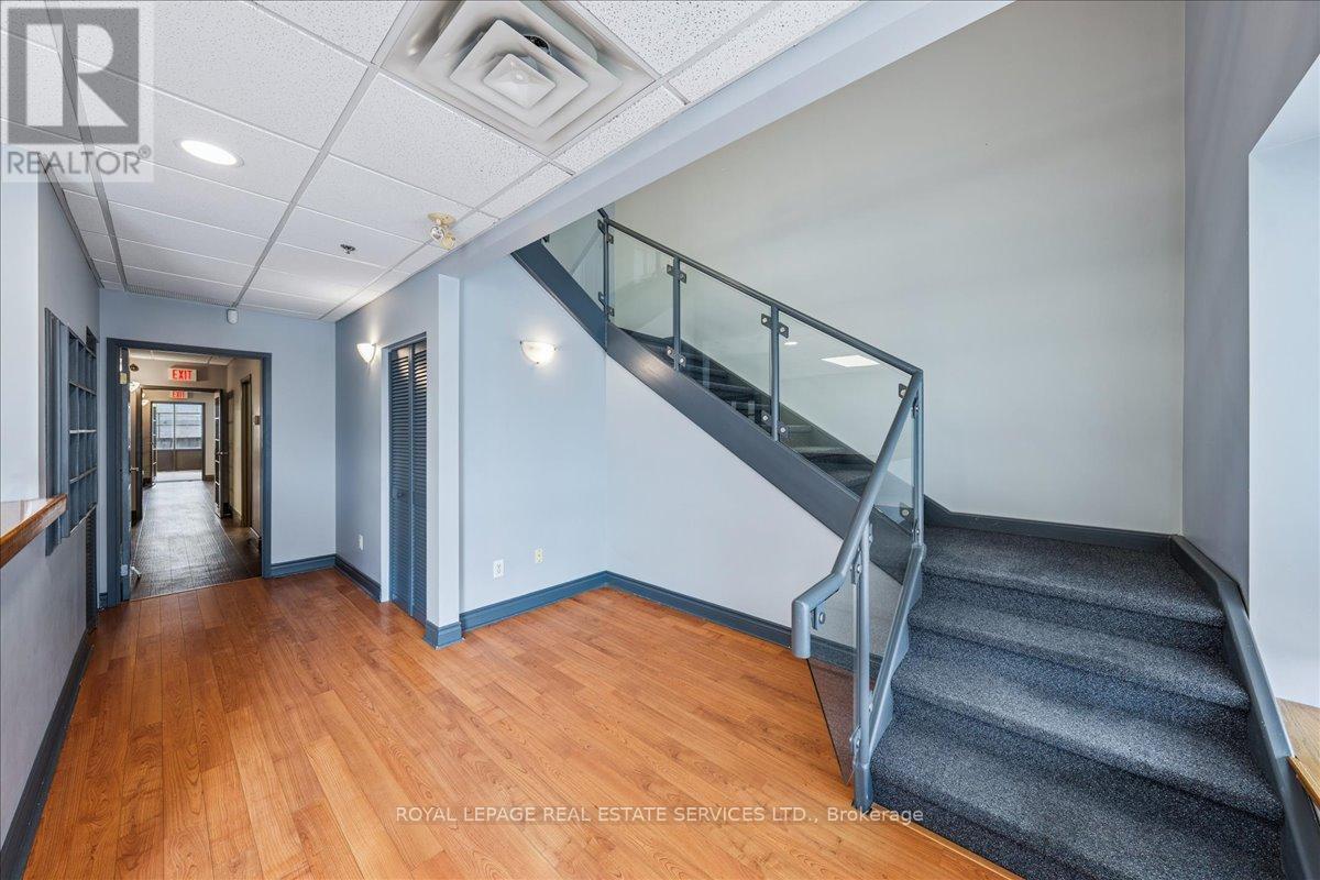 












6 - 355 HARRY WALKER PARKWAY

,
Newmarket,




Ontario
L3Y8V6

