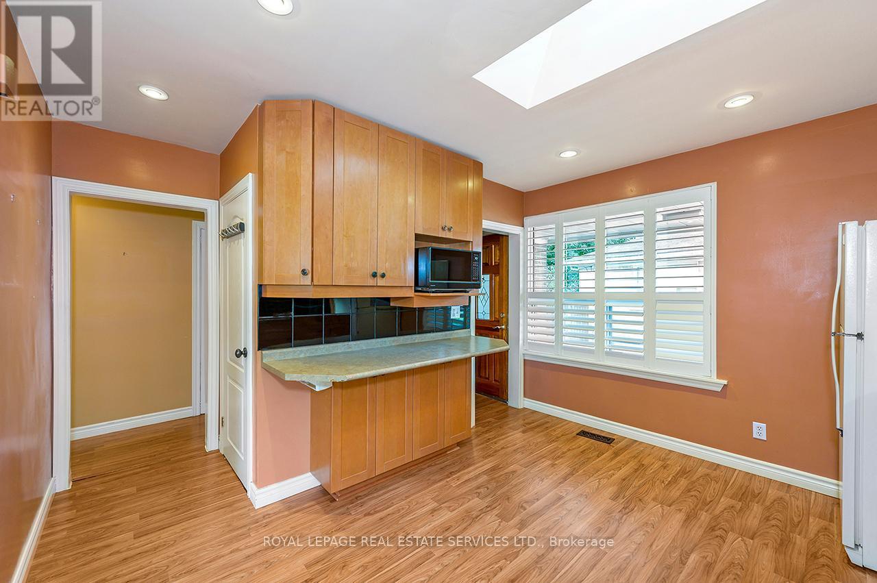 












340 LEONARD STREET

,
Caledon,




Ontario
L7E4Y7

