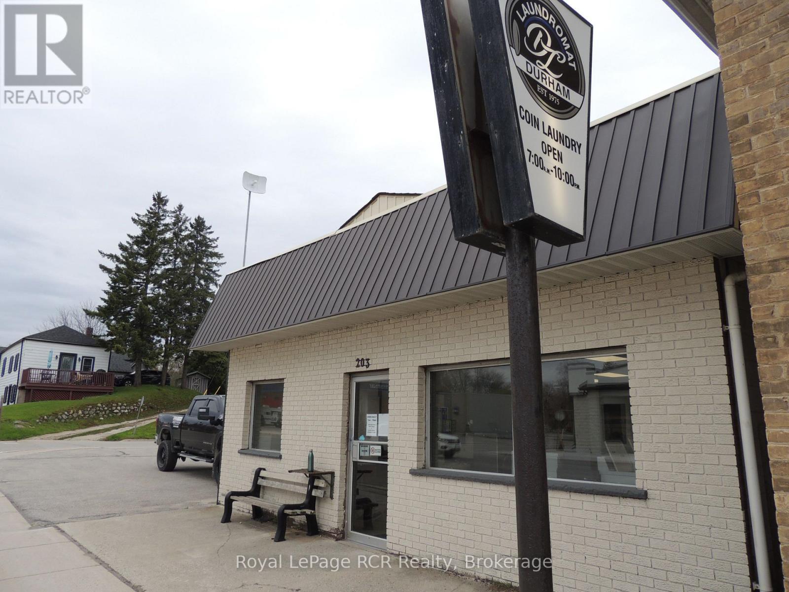 












203 GARAFRAXA STREET S

,
West Grey,




Ontario
N0G1R0

