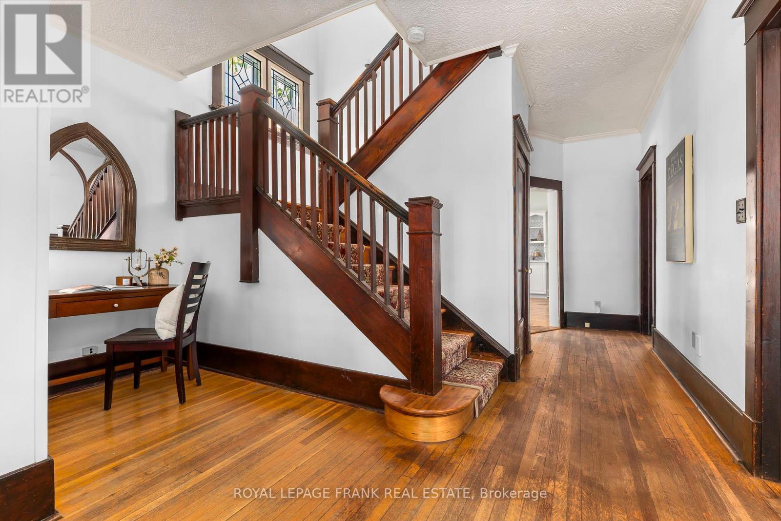 












30 LOWE STREET

,
Clarington (Bowmanville),




Ontario
L1C1X5

