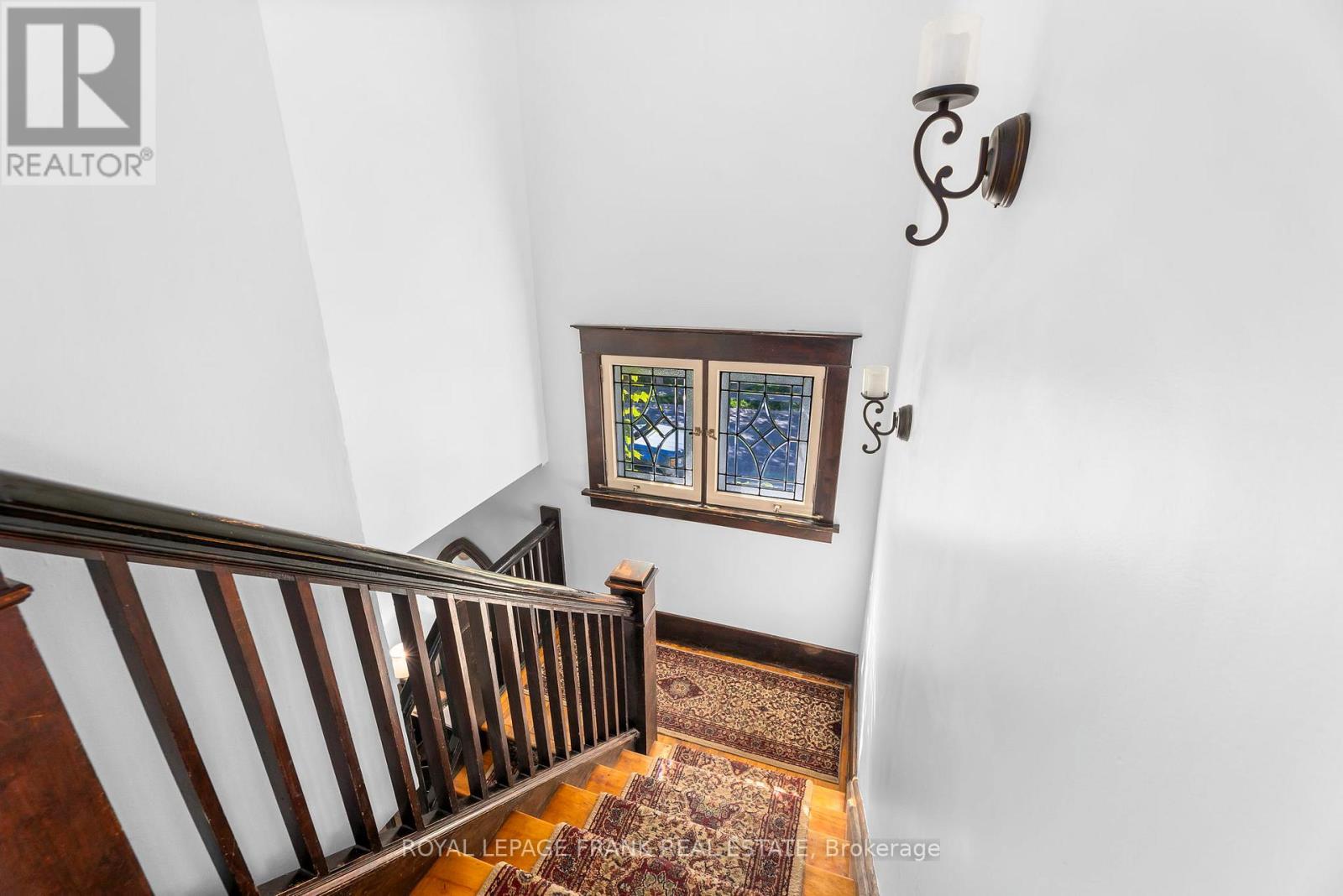 












30 LOWE STREET

,
Clarington (Bowmanville),




Ontario
L1C1X5

