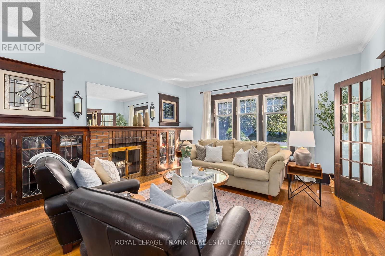 












30 LOWE STREET

,
Clarington (Bowmanville),




Ontario
L1C1X5

