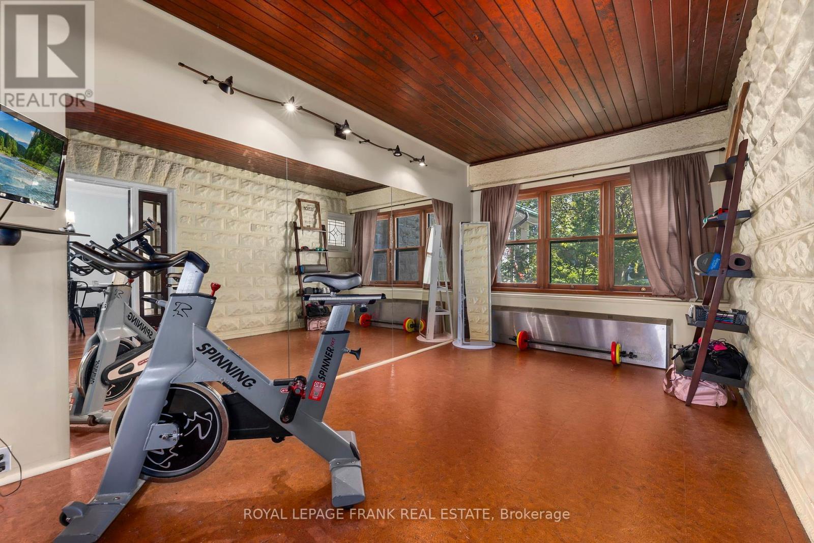 












30 LOWE STREET

,
Clarington (Bowmanville),




Ontario
L1C1X5


