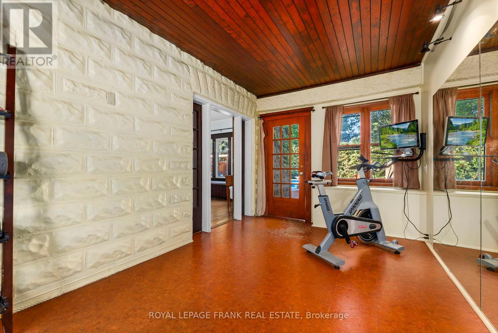 












30 LOWE STREET

,
Clarington (Bowmanville),




Ontario
L1C1X5

