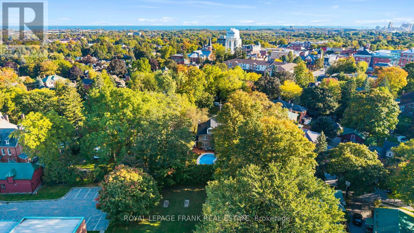 












30 LOWE STREET

,
Clarington (Bowmanville),




Ontario
L1C1X5

